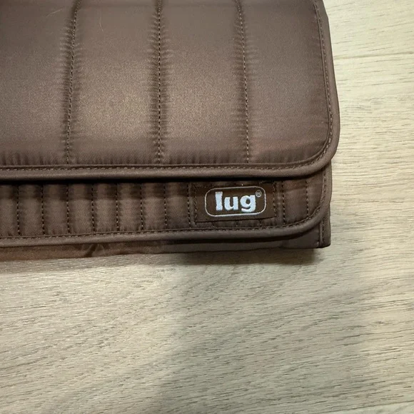 NWT Lug Travel Wallet - Picture 2 of 5